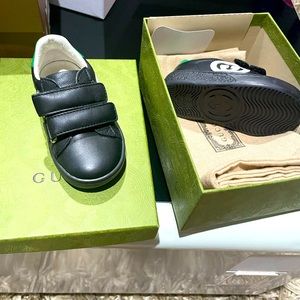 He only warn it twice just like new